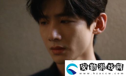 難哄桑延苦練8塊腹肌