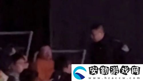 LPL現(xiàn)場女粉毆打工作人員