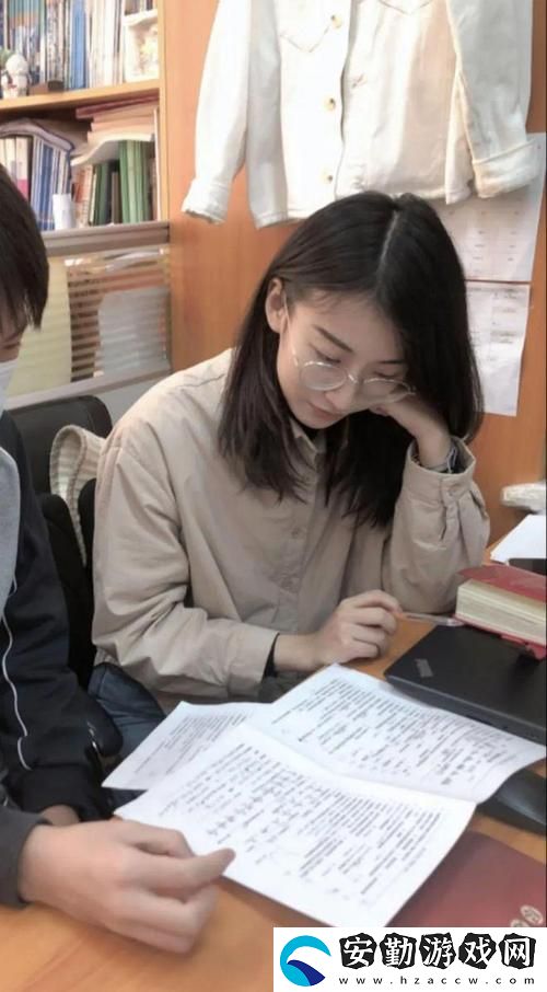 揭示“強倫女教師4”中的教育哲學(xué)與情感掙扎
