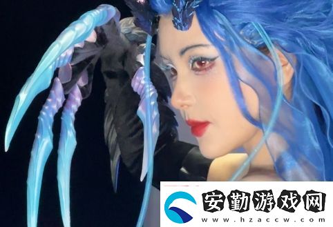 LPL女主持Rita扮演龍王敖閏
