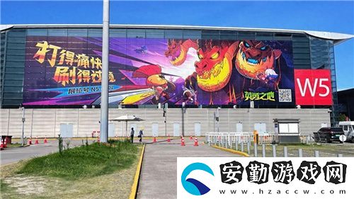 巨大魔龍吸引玩家排隊(duì)