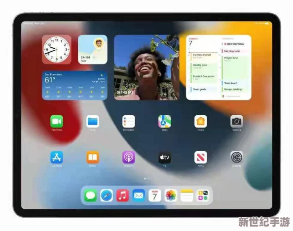 抱著嬌小的她邊走邊聳動