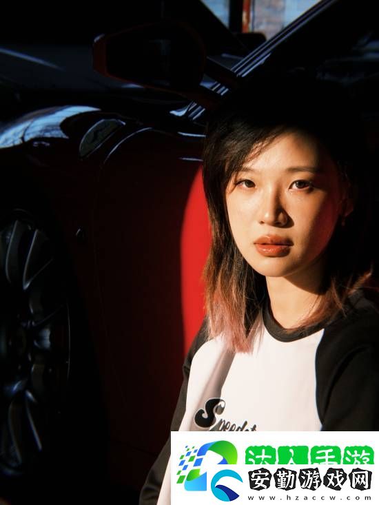 美女UP主撞臉刺客信條影奈緒江