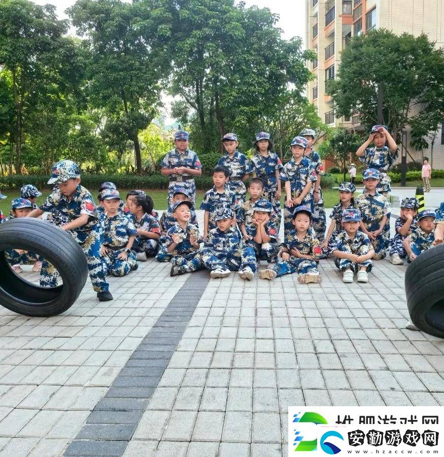 世茂服務(wù)軍訓(xùn)夏令營(yíng)